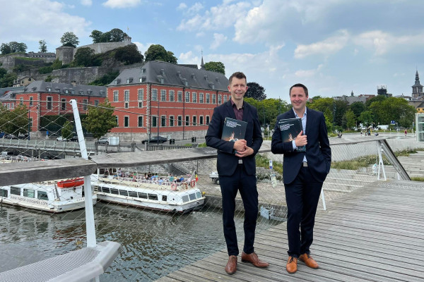 Solutions discutées avec Georges-Louis Bouchez et Maxime Prévot.