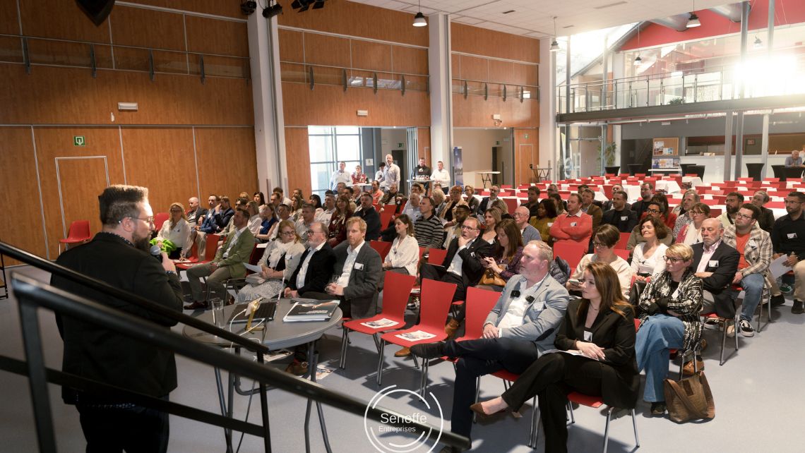 Formation dans les locaux e-net avec Lucas