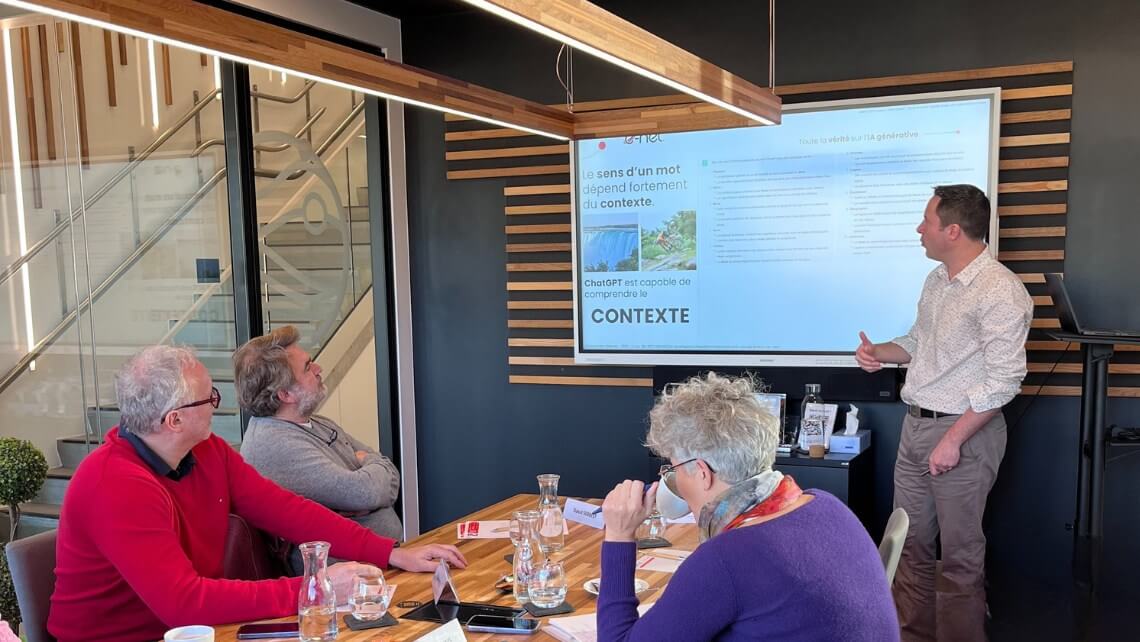 Travail collectif et priorisation stratégique lors d’un atelier d’expérience e-net.